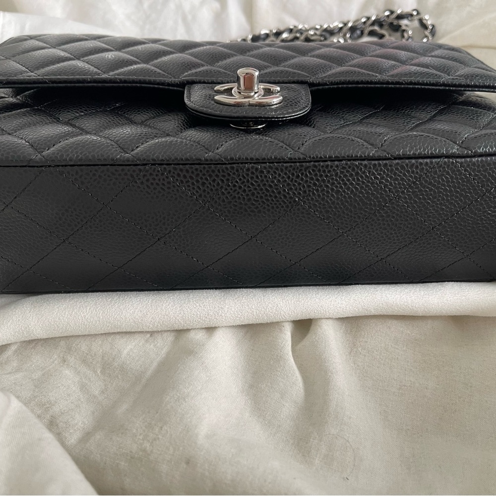 Classic medium black caviar chanel bag. Original. No signs of wear with receipt - Picture 8 of 9